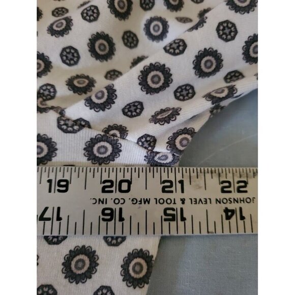 Lands End Womens Long-Sleeve Floral Pattern Top L/P 14-16 Cotton - Picture 5 of 6